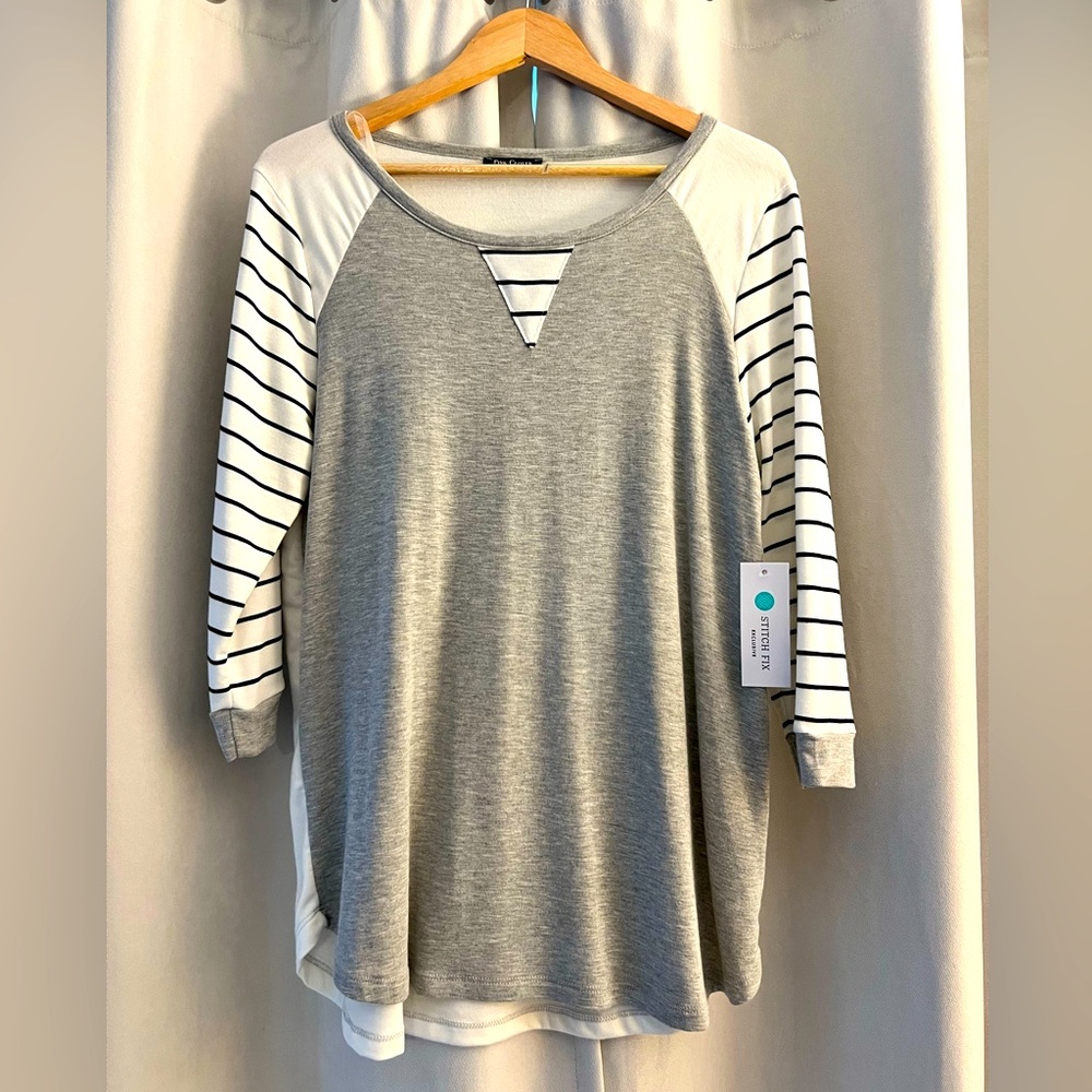 3/4 Sleeve Raglan Knit Top